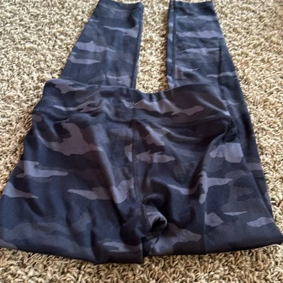 Athleta Girl Leggings Like New size 8-10 - Picture 4 of 4
